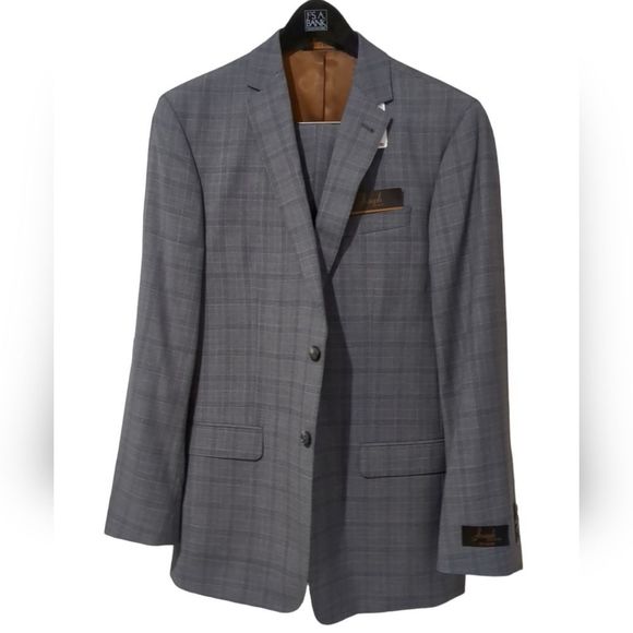COPY - JoS A Bank 100% woolen suit